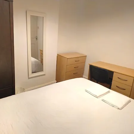 Charming By Gloucester Road * Bristol